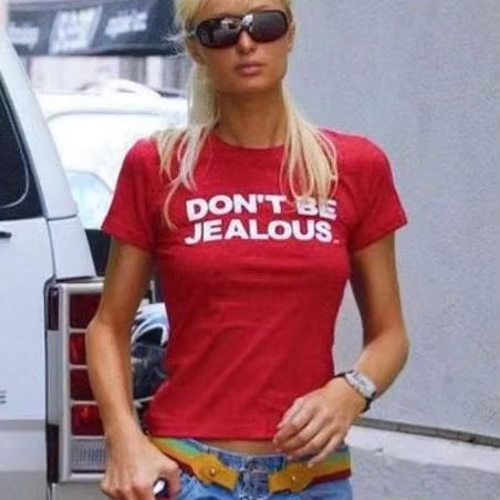 Summer Clothing In Paris - Футболка с принтом Paris Hilton 'Don't